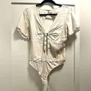 ABERCROMBIE white short sleeve bodysuit